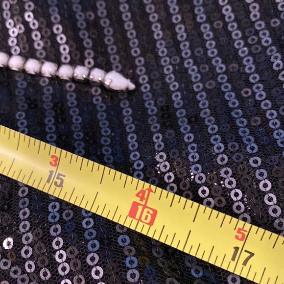 WEISS - vintage 50’s signed necklace w white milk glass rhinestones & hook clasp - Picture 9 of 16